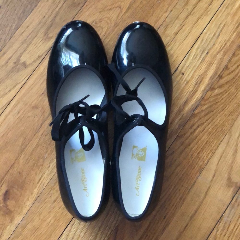 Tap shoes